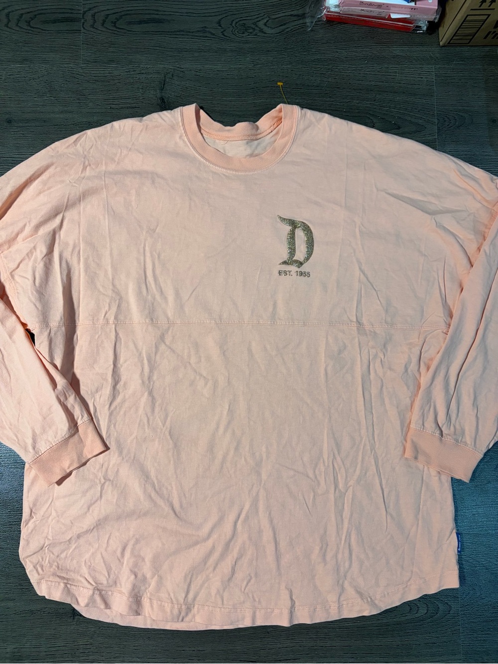 Women’s Long-Sleeve Crewneck Shirt in Light Peach
